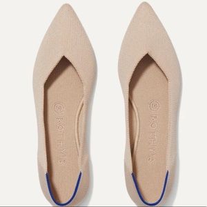 Rothys Point in Ecru